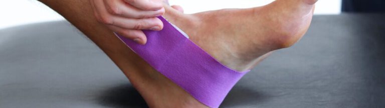 Kinesio oder Sporttape am Fuß? Wirkung, Anwendung und Grenzen – podologisch erklärt
